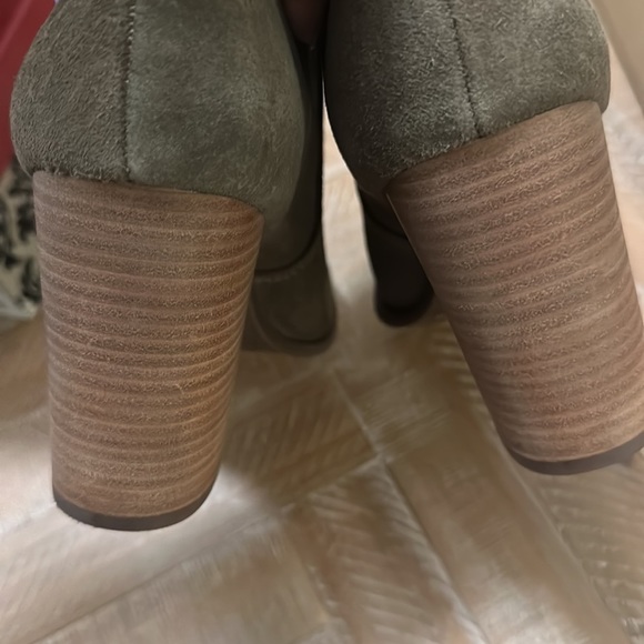 New Jessica Simpson Sadora Olive Taupe Split Suede Block Heel Ankle Boots - Picture 9 of 11